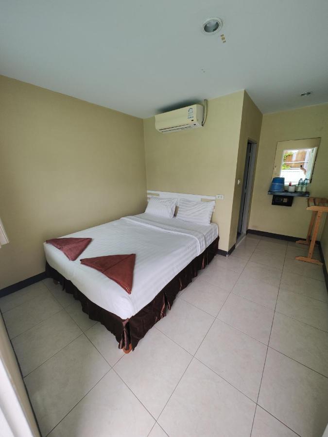 Хостел Phi Phi Ocean Club Екстер'єр фото