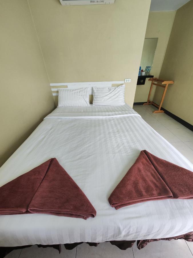 Хостел Phi Phi Ocean Club Екстер'єр фото
